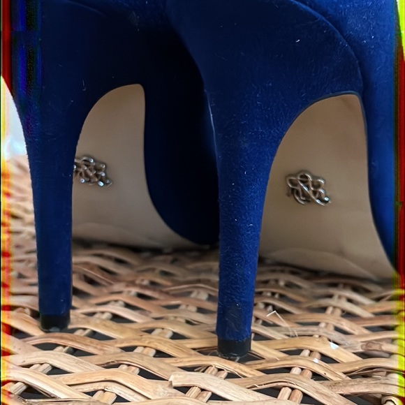 Rock & Republic Blue Faux Suede‎ Heels - Picture 3 of 5